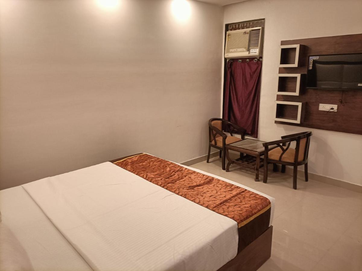 Hotel Ambience Plaza Near Igi Airport Delhi