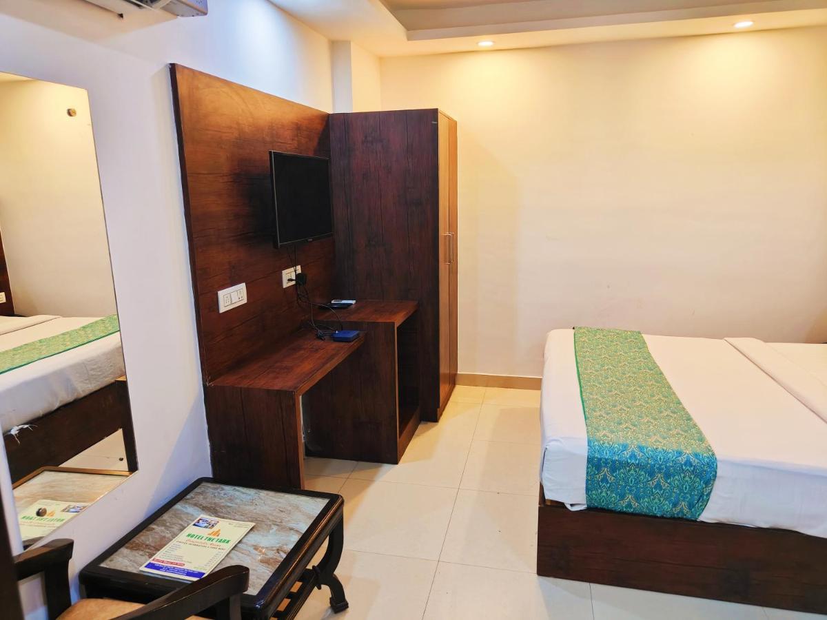 Hotel Ambience Plaza Near Igi Airport Delhi 4*