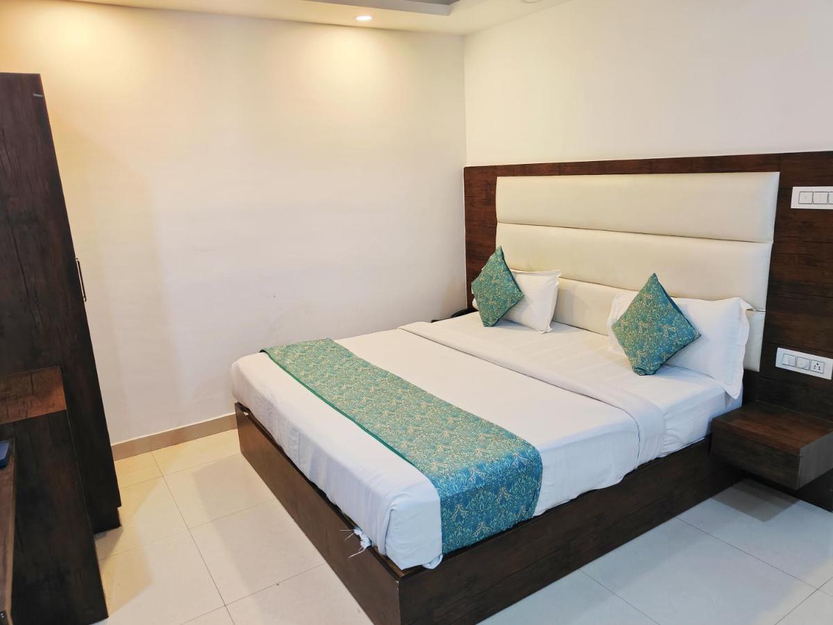 Hotel Ambience Plaza Near Igi Airport Delhi Hotel Nova Deli