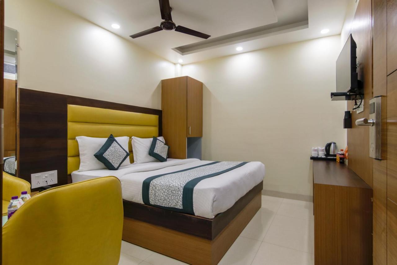 The Royal Rosette - Near Connaught Place