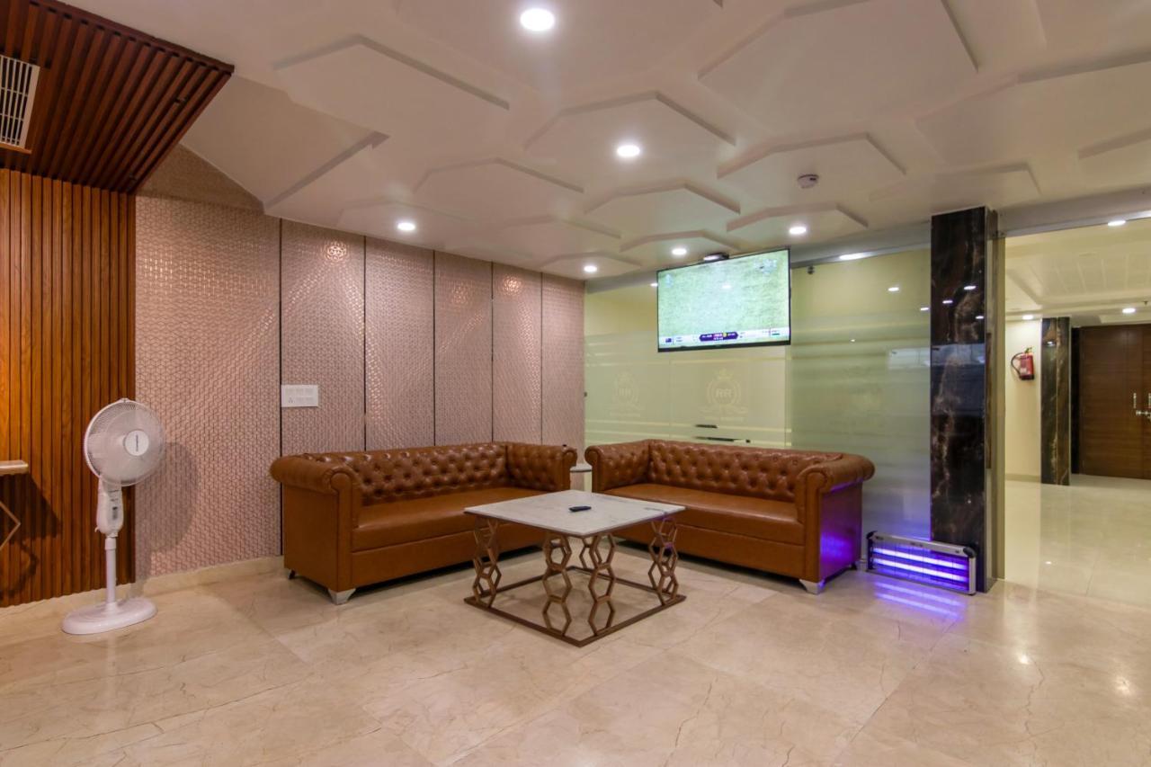 The Royal Rosette - Near Connaught Place Hotel