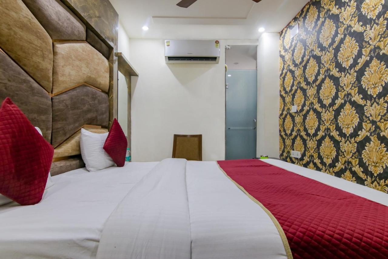 Hotel Double Rr Near Railway Station 4*