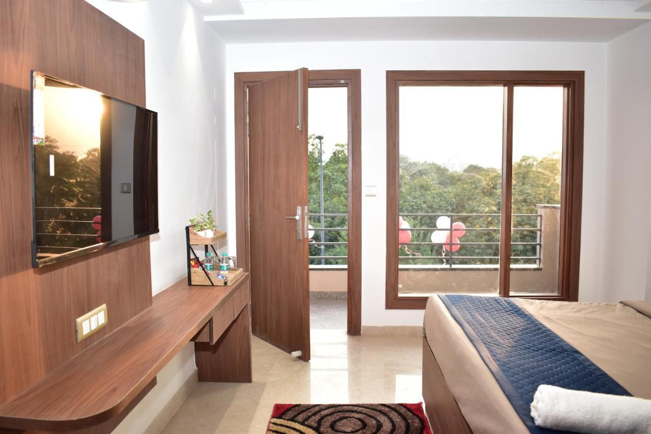 Qotel Signature Bnb-ashok Vihar New Delhi