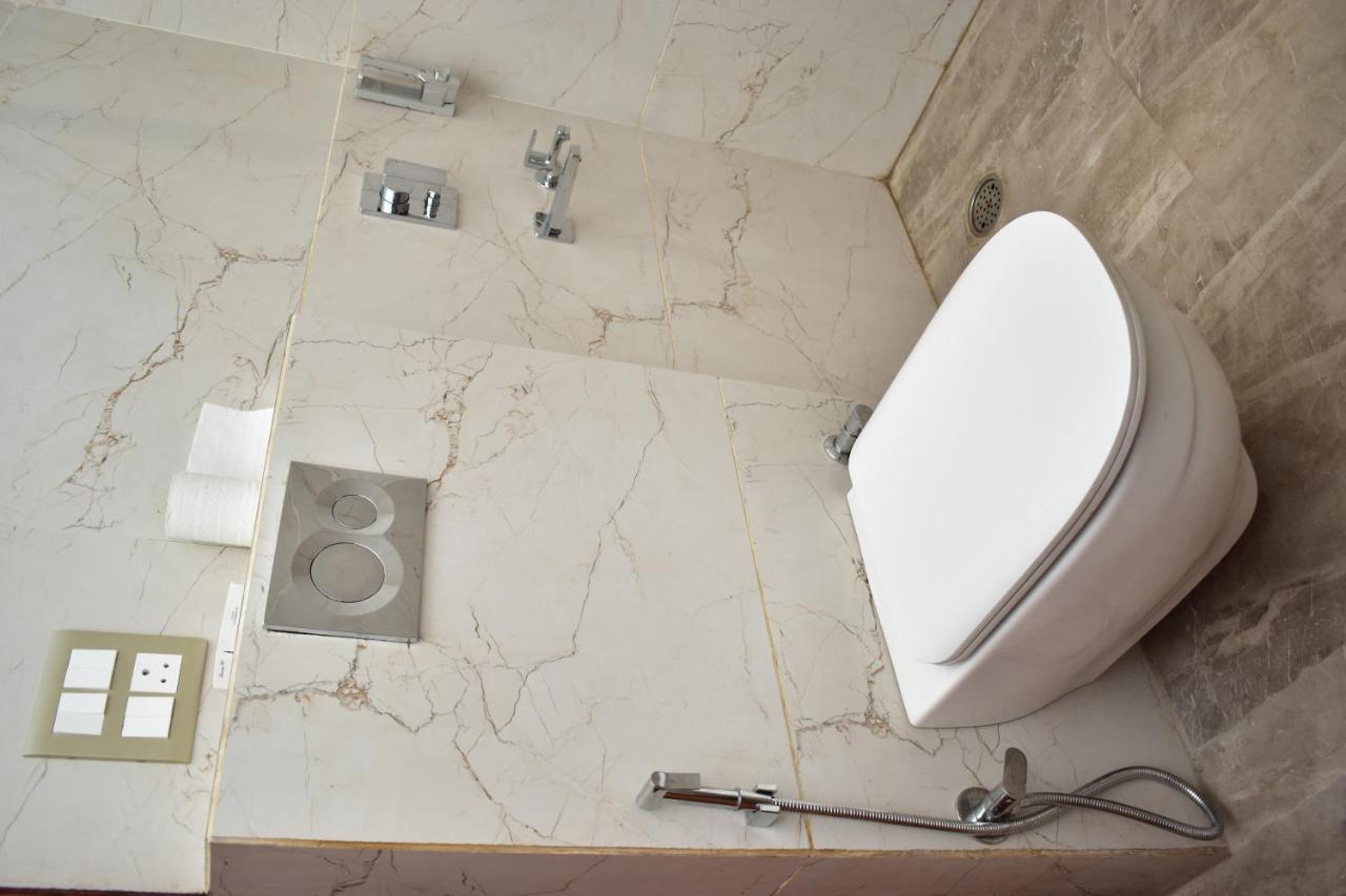 Hotel Qotel Signature Bnb-ashok Vihar 3*