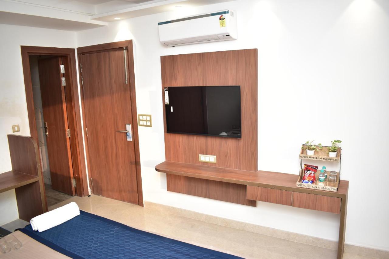 Qotel Signature Bnb-ashok Vihar Hotel New Delhi