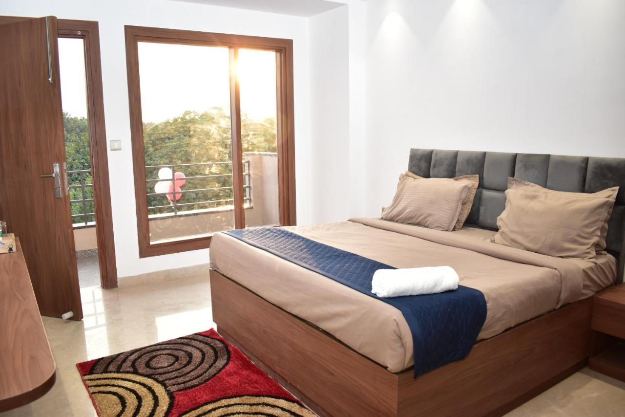 Qotel Signature Bnb-ashok Vihar 3*