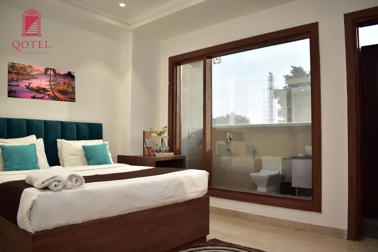 Qotel Signature Bnb-ashok Vihar 3*