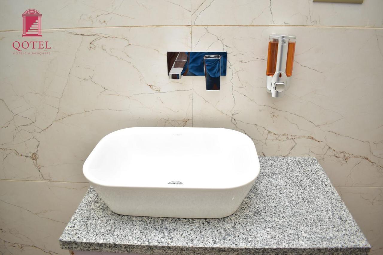 Qotel Signature Bnb-ashok Vihar