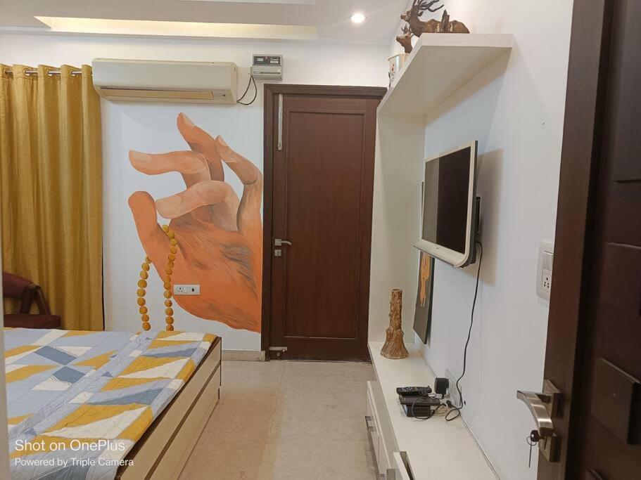 Apartment Bnbbuddy Stupendous In Shalimar Bagh New Delhi