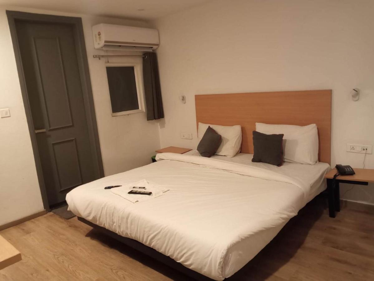 Hotel The Chaitanya Rohini Near Metro Station Sector 18 New Delhi