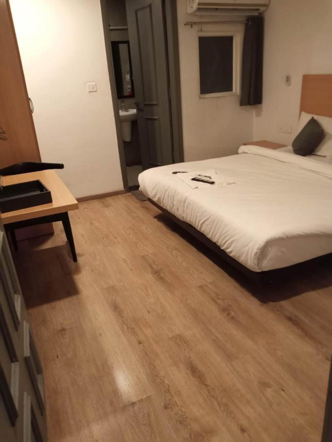 The Chaitanya Rohini Near Metro Station Sector 18 Hotel 3*