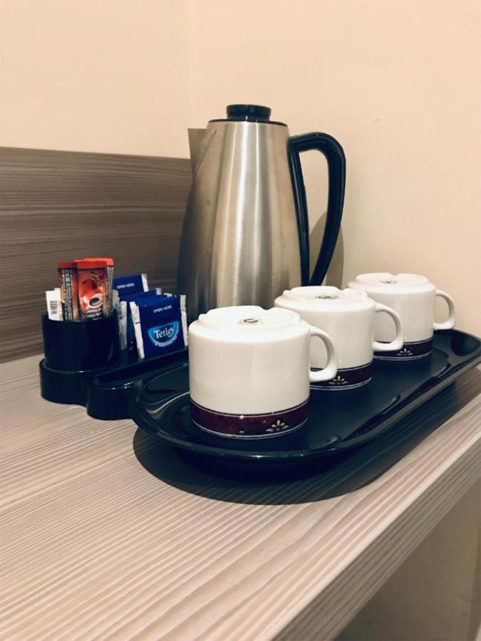 Qotel Signature Bnb-ashok Vihar Hotel 3*