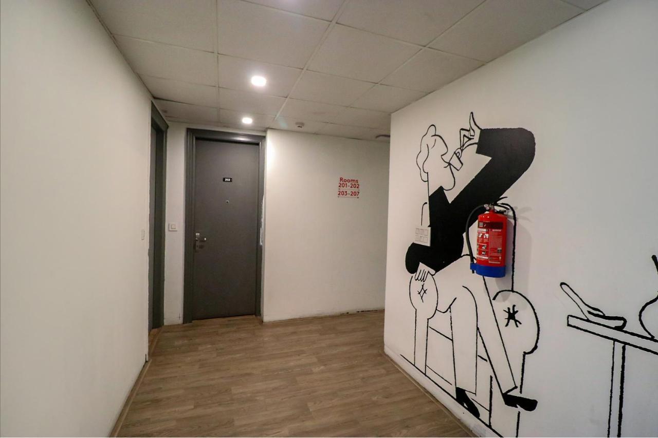 Hotel The Chaitanya Rohini Near Metro Station Sector 18 3*