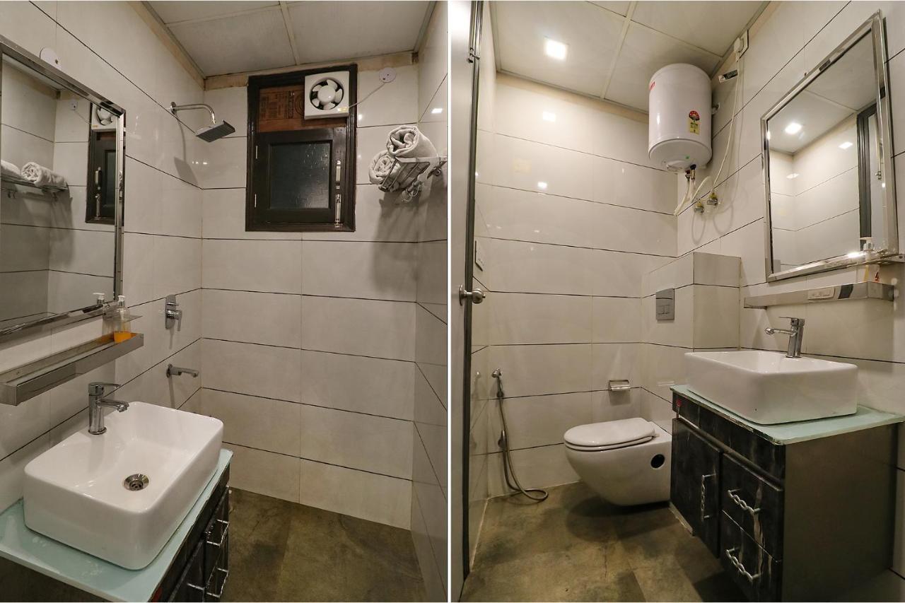 The Chaitanya Rohini Near Metro Station Sector 18 3*