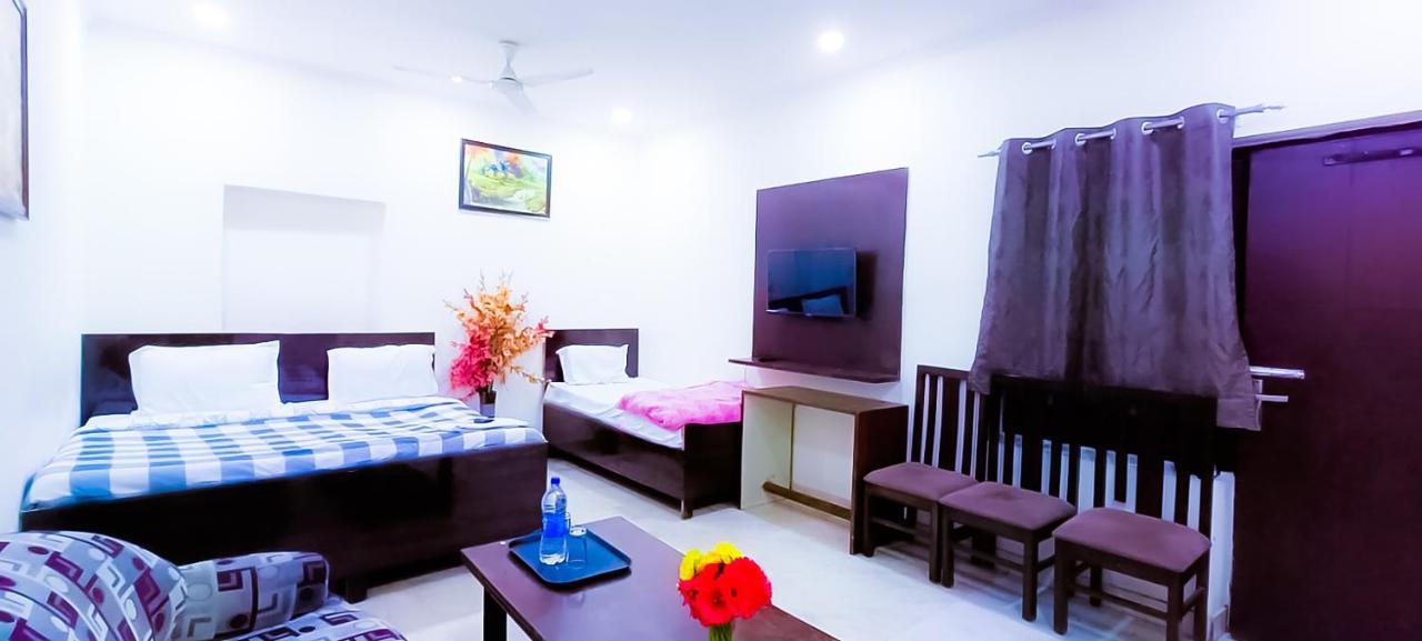 Premium Opposite Max Hospital Hotel New Delhi