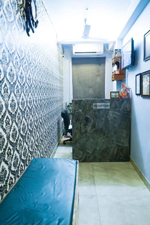 Hotel Premium Opposite Max Hospital New Delhi