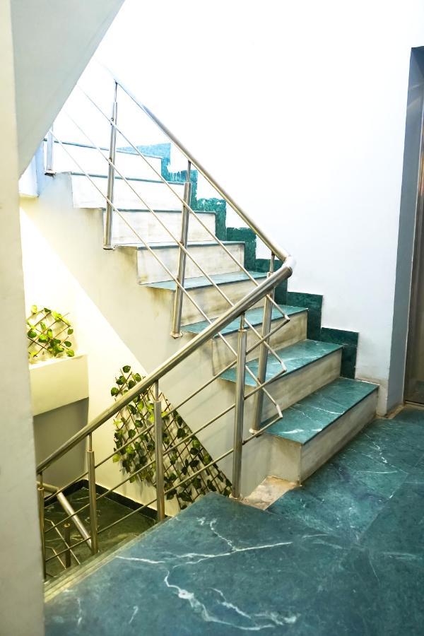 Hotel Premium Opposite Max Hospital New Delhi