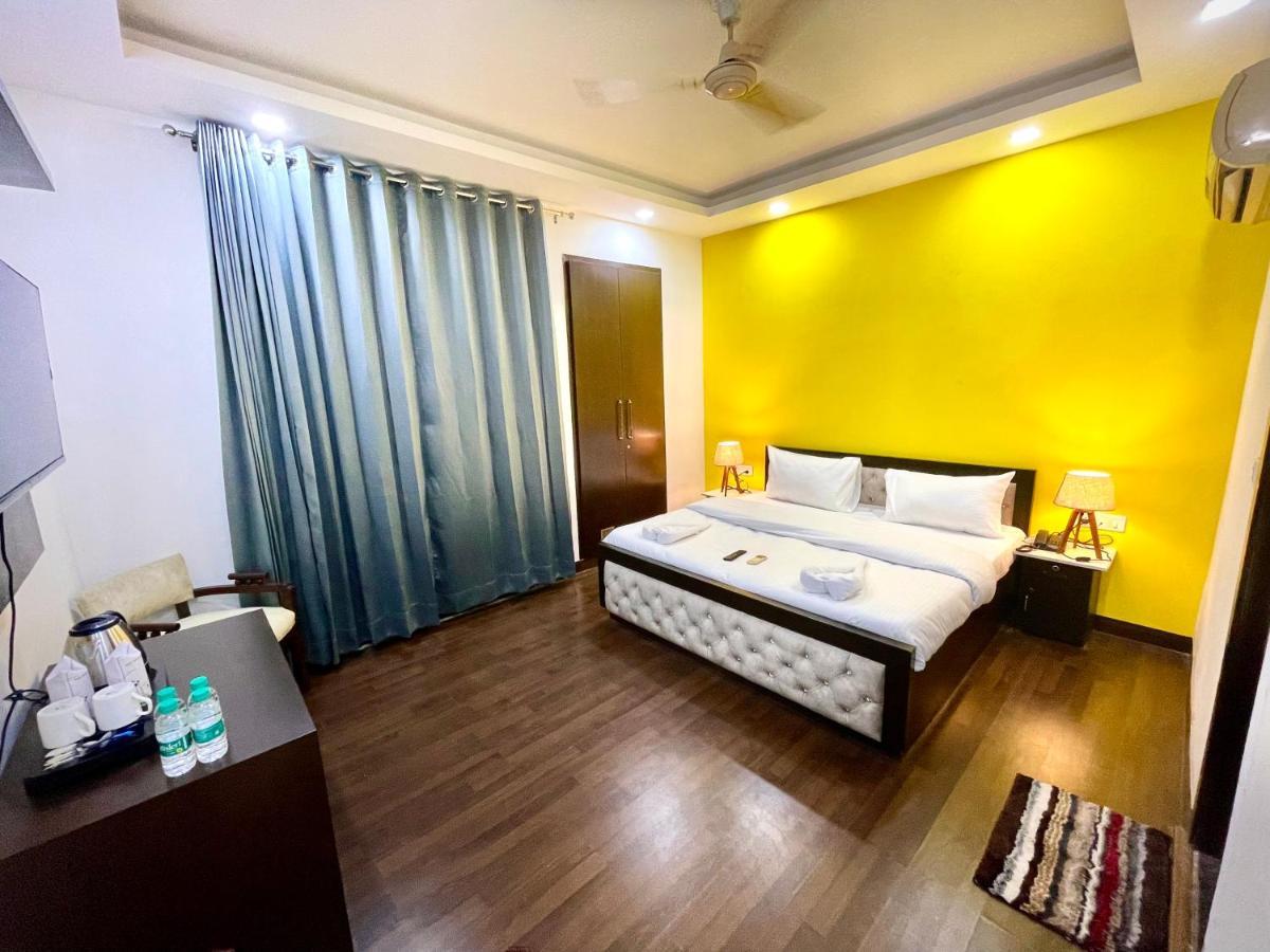 Bed & Breakfast Lime Boutique Gk-1 At Kailash Colony Metro , Greater Kailash Near Eros Nehru Place