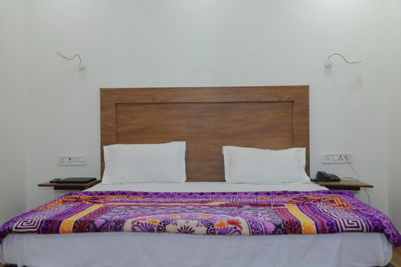 Bed & Breakfast Santosh Residency