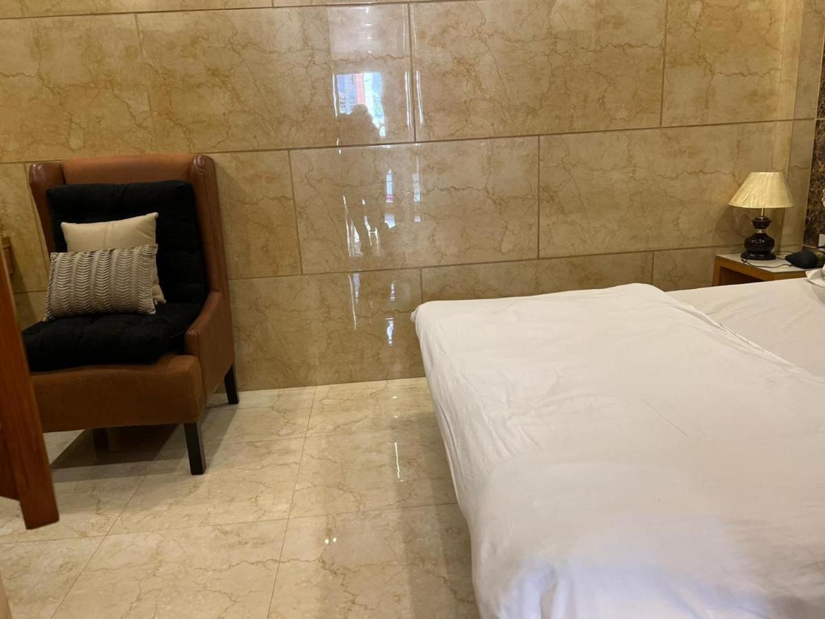 Divine Rajouri Garden Hotel 2*