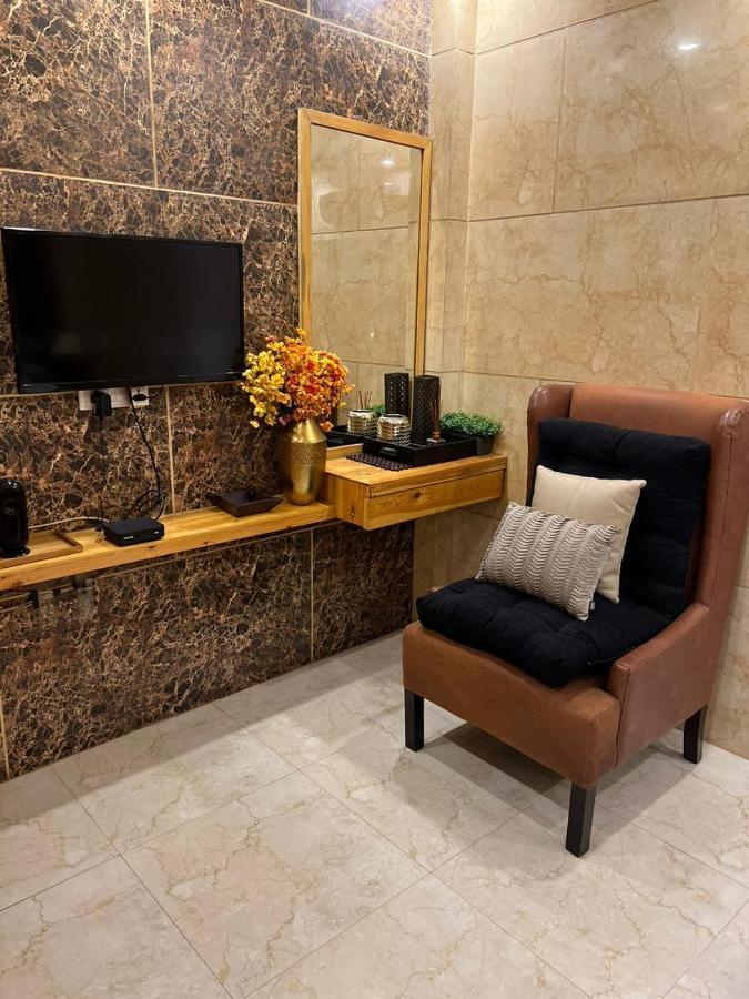 Divine Rajouri Garden Hotel 2*