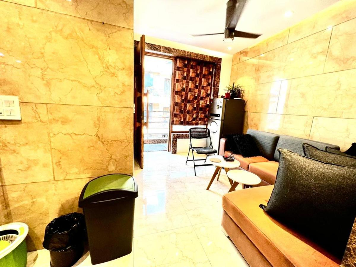Hotel Divine Rajouri Garden New Delhi