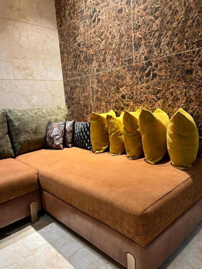 Hotel Divine Rajouri Garden 2*