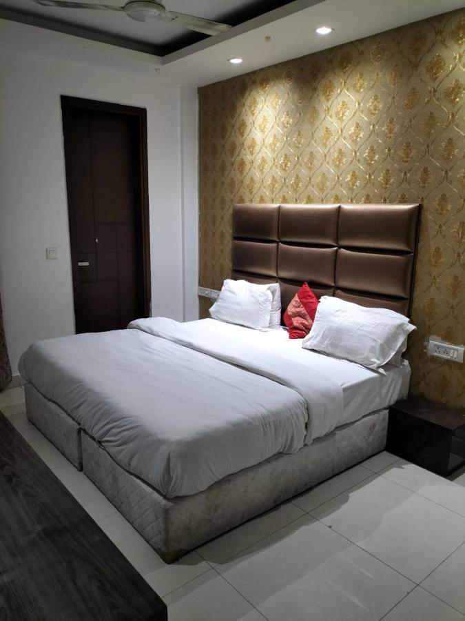 The White Rock At Kalkaji Hotel 3*