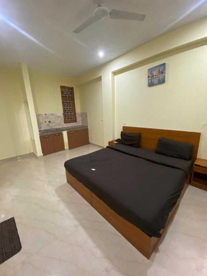 O Devansh 3* New Delhi