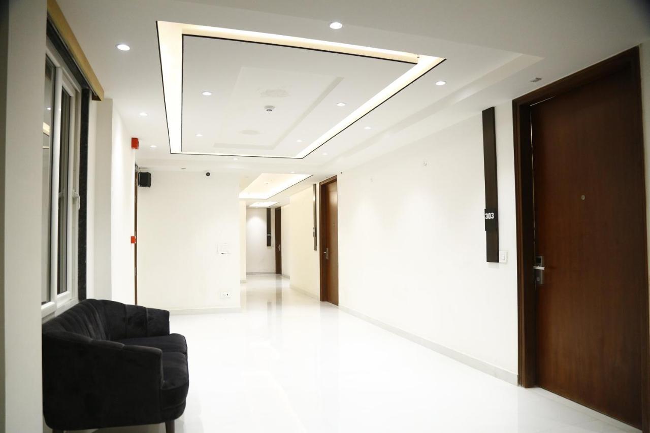 Jaiminis Landmark Hotel
