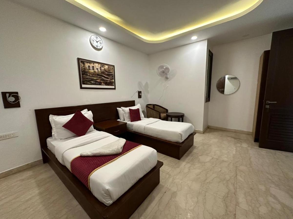 Hotel The Imperio 3*