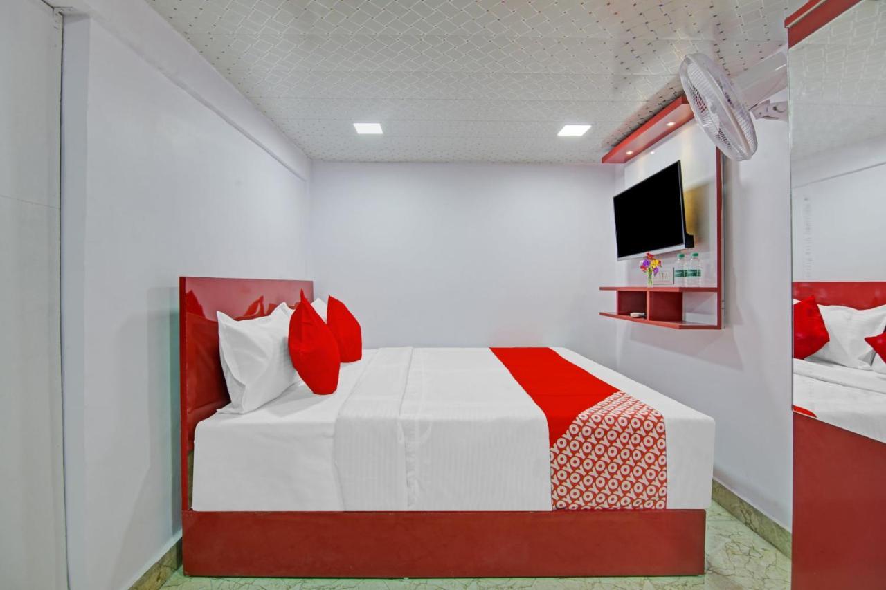 Hotel O Happiness Near Tdi Mall New Delhi