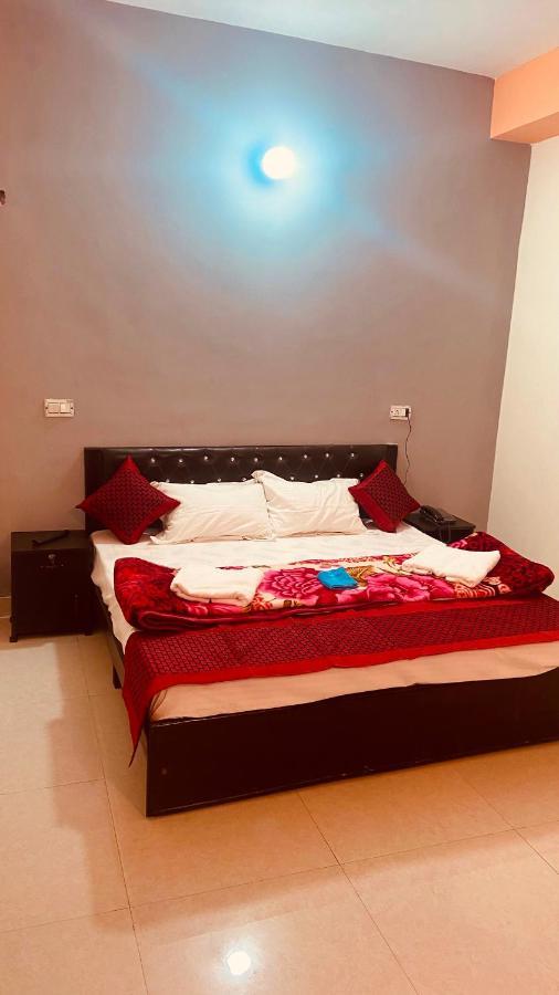 Oyo Tree House Near Badarpur Border Metro Station 3* New Delhi