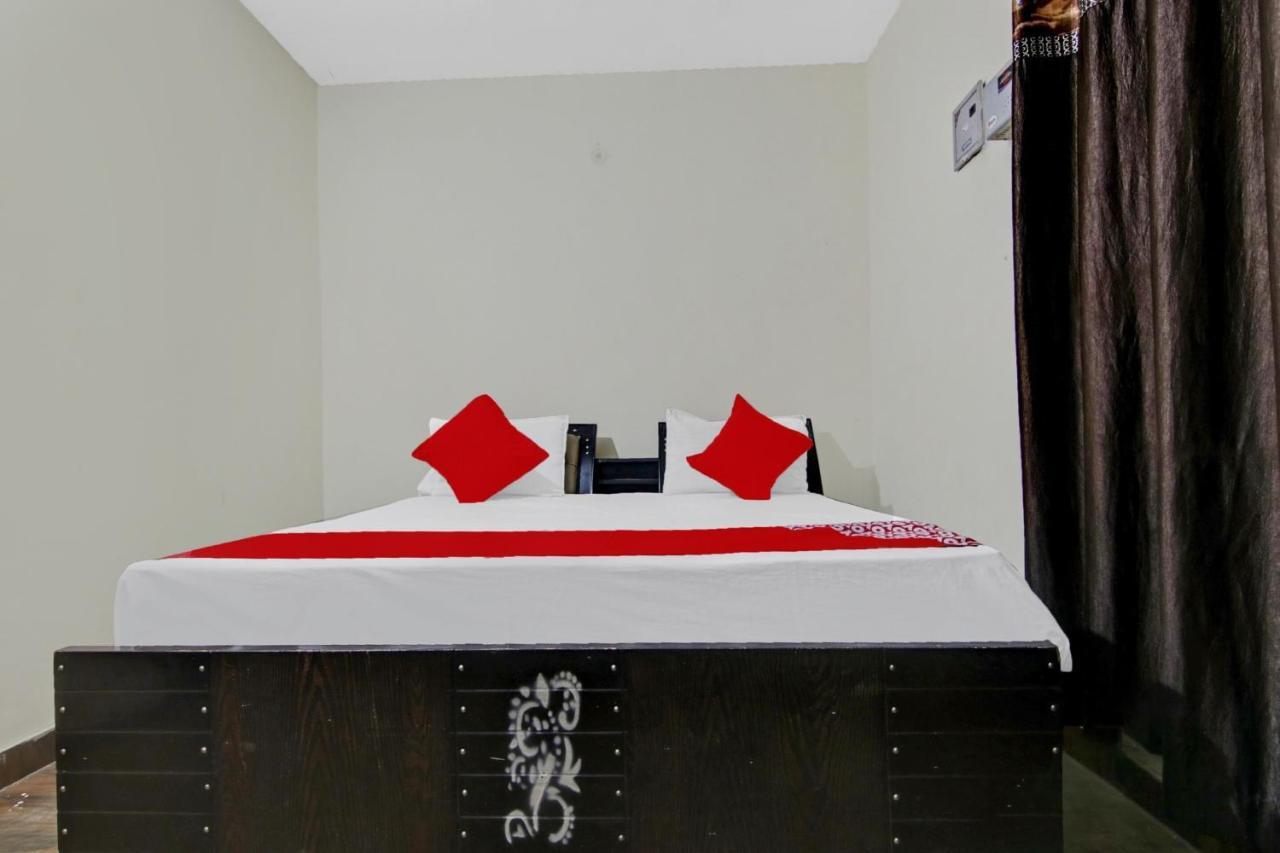 Oyo Flagship A K Galaxy Room's Hotel Nova Deli