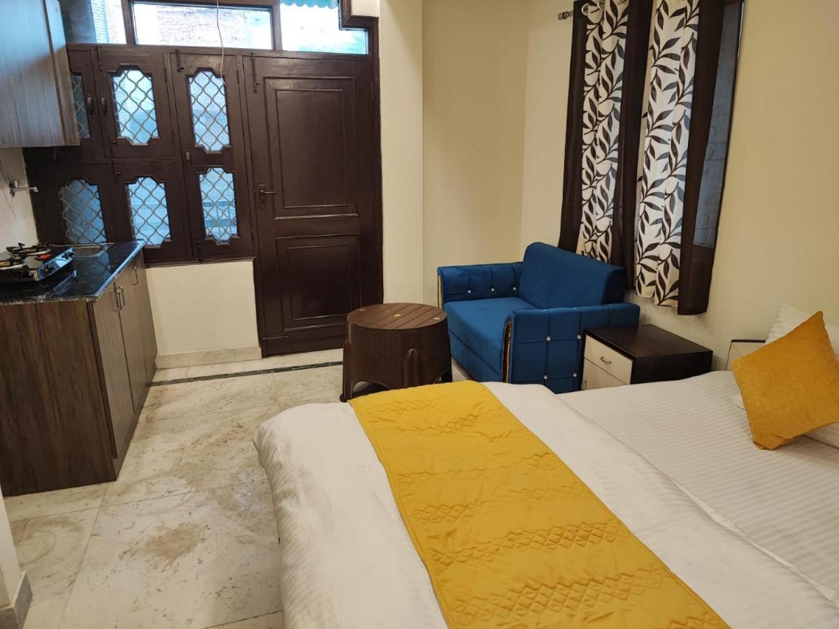 Sun Moon Residency And Apartments, In Rohini *