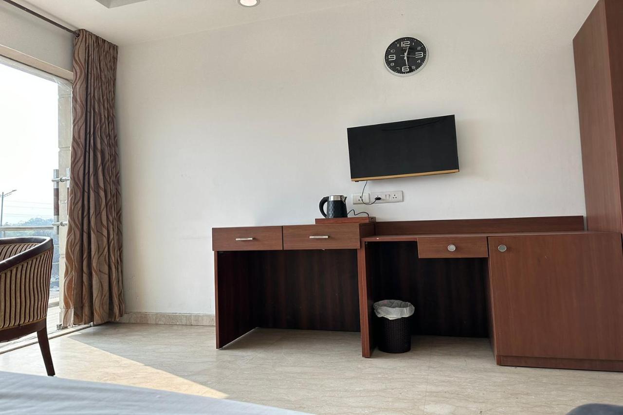 Hotel The Imperio 3*