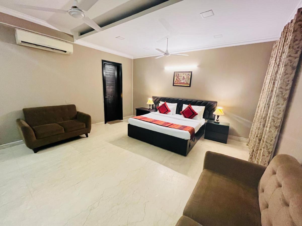 Abode Residency Safdarjung Enclave Near U S Embassy Delhi 3*