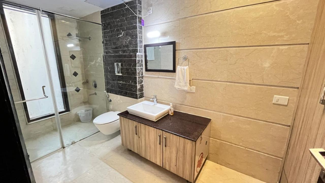 Abode Residency Safdarjung Enclave Near U S Embassy Delhi