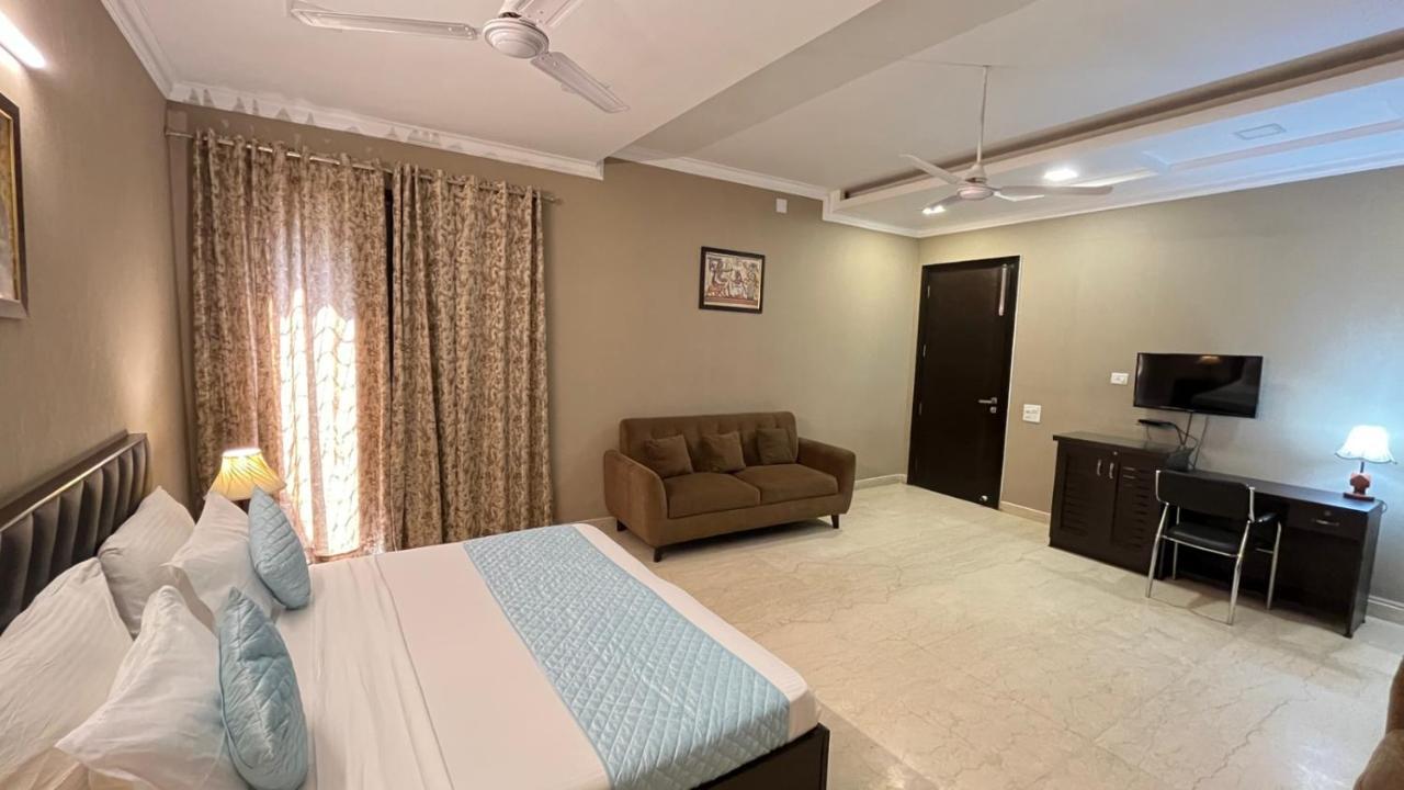 Abode Residency Safdarjung Enclave Near U S Embassy Delhi Hotel 3*