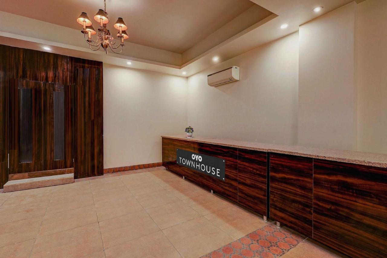 Townhouse Golden King Hotel New Delhi