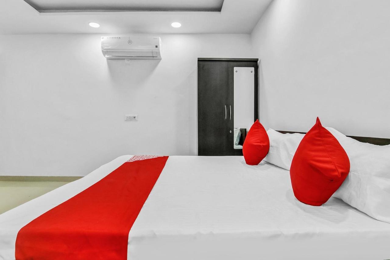Hotel Flagship Secret Mirage Near Rithala Metro Station New Delhi