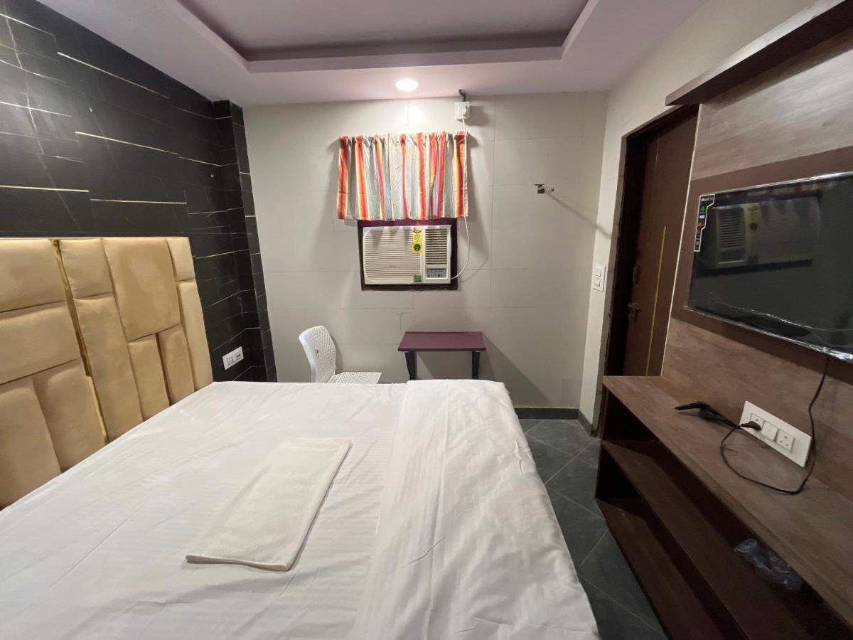 Oyo Relax New Delhi