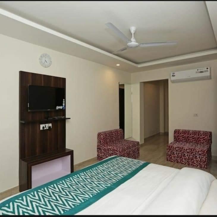 Samara Kingdom Near Delhi Airport 3*