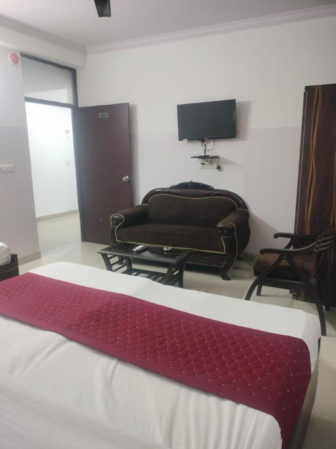 Galaxy Delhi Airport 3* New Delhi