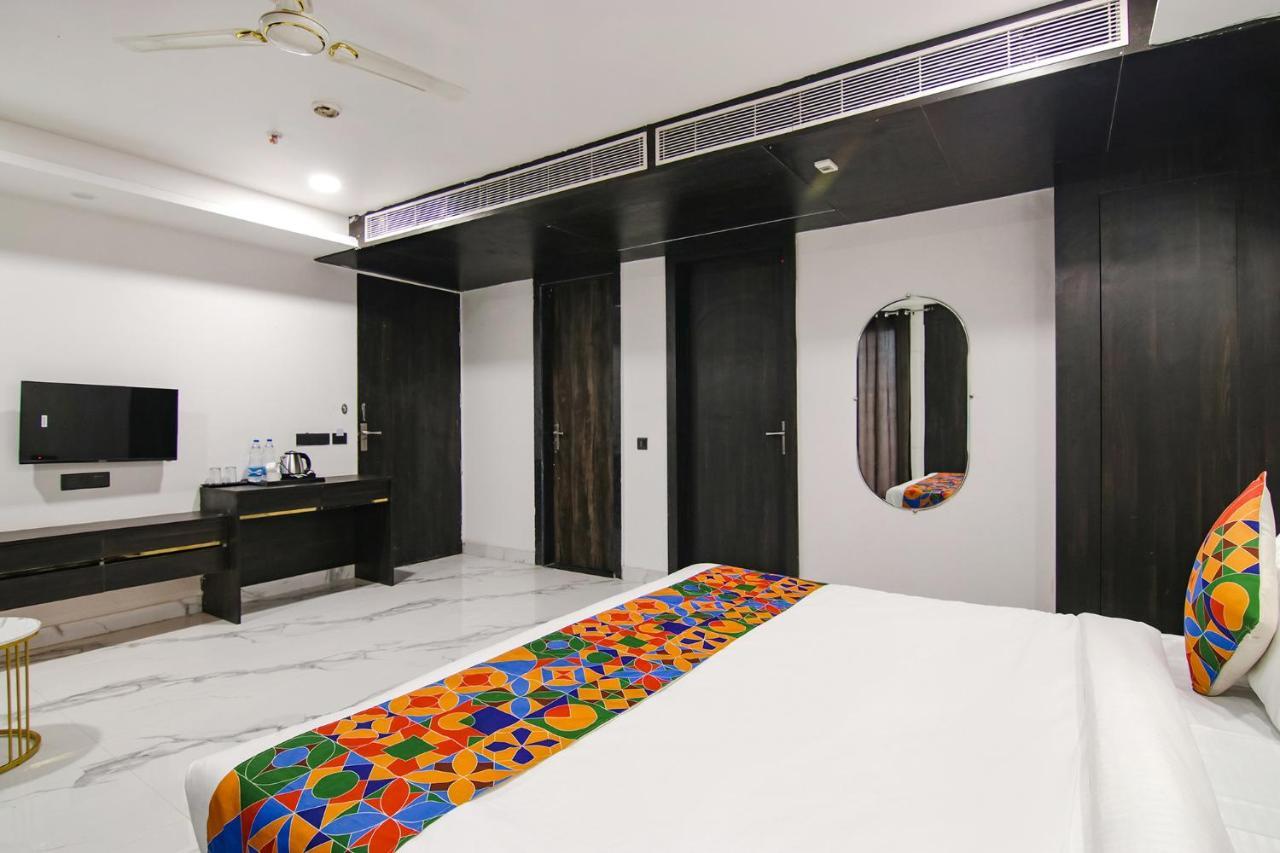 Fabhotel Greysky Hotel New Delhi