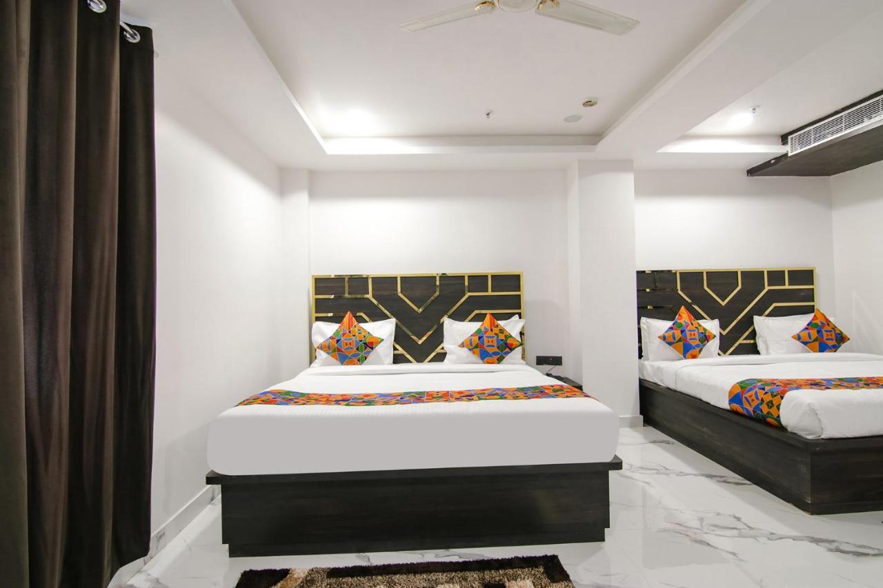 Hotel Fabhotel Greysky New Delhi