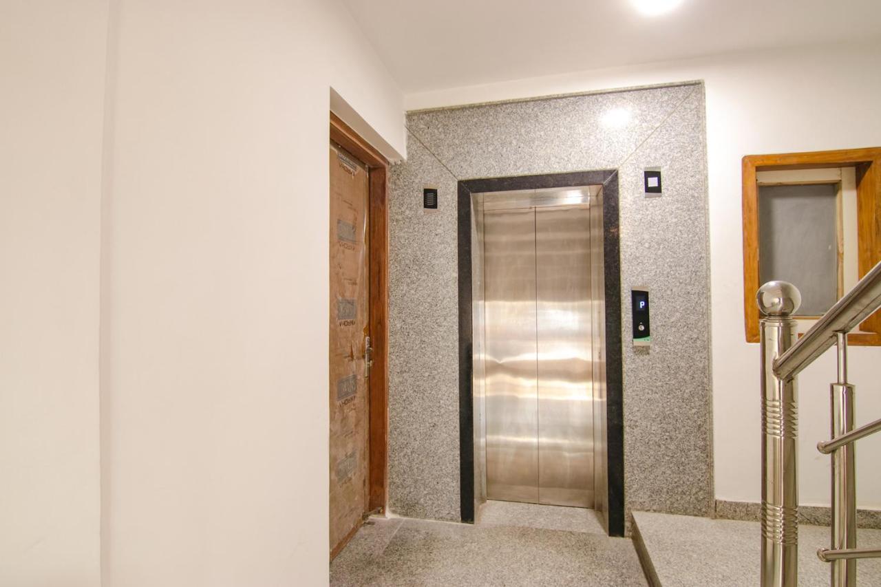 Fabhotel La Serene 3*