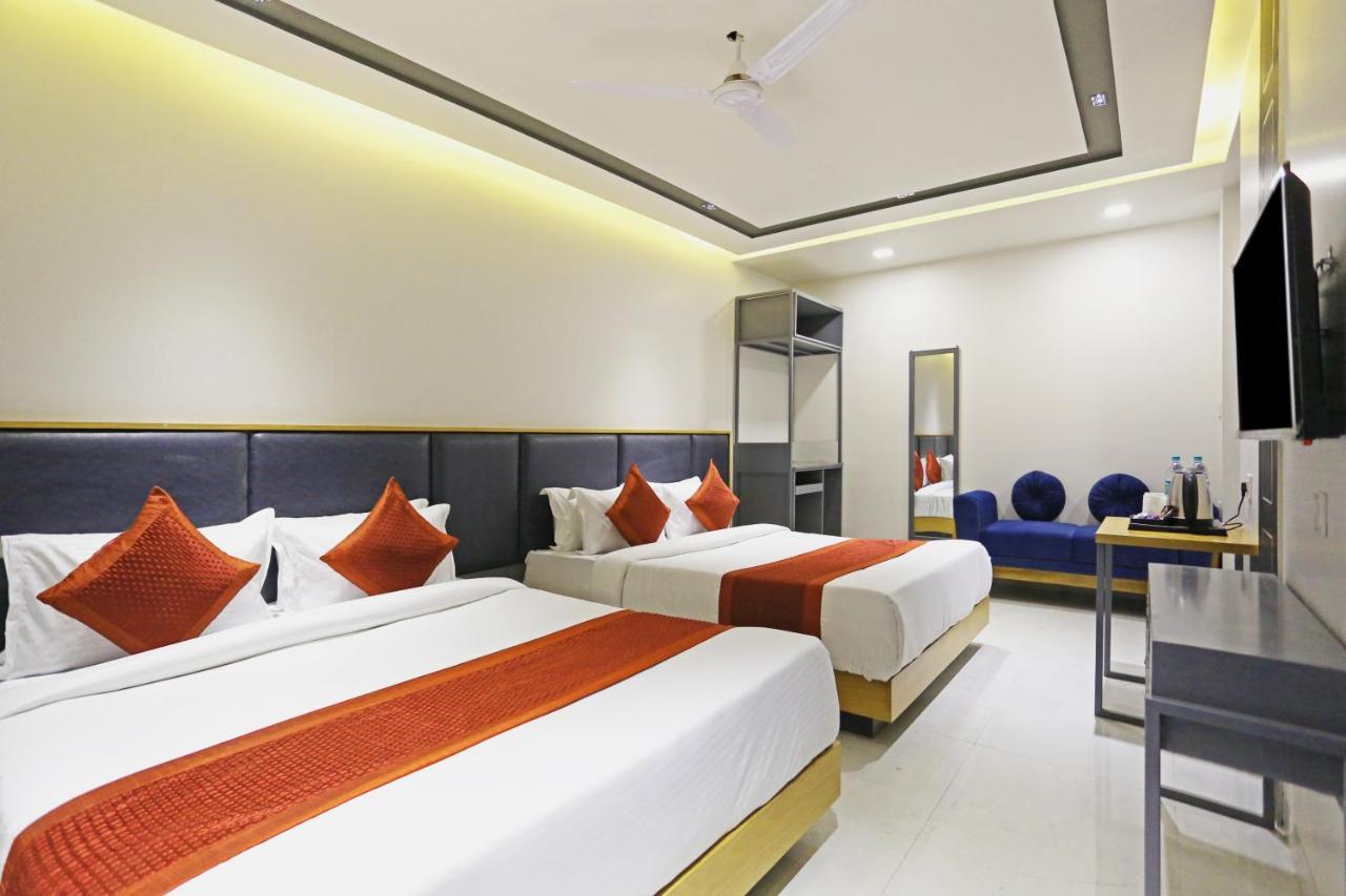 Hotel Apple Tree Residency With Free Airport Transffer New Delhi