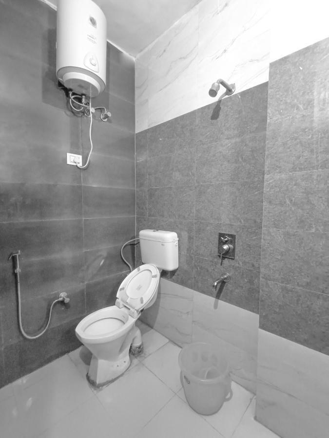 Lisa Homes - Near Terminal 1 - Igi Airport Metro 3* Nova Deli