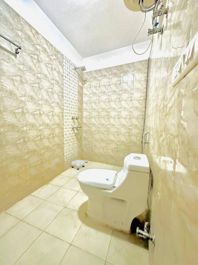 Hotel The Glaxy Near Igi Delhi Airport 3*